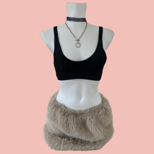 🧡 2 for 10$ Faux Fur Mini Skirt NWT Size L – Plush Winter Texture
